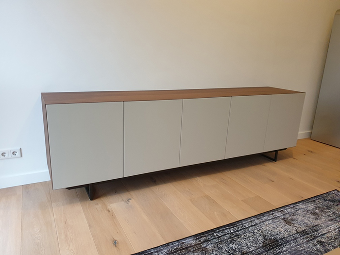 Meubelmaker in Eindhoven - beige dressoir op maat - STVNS