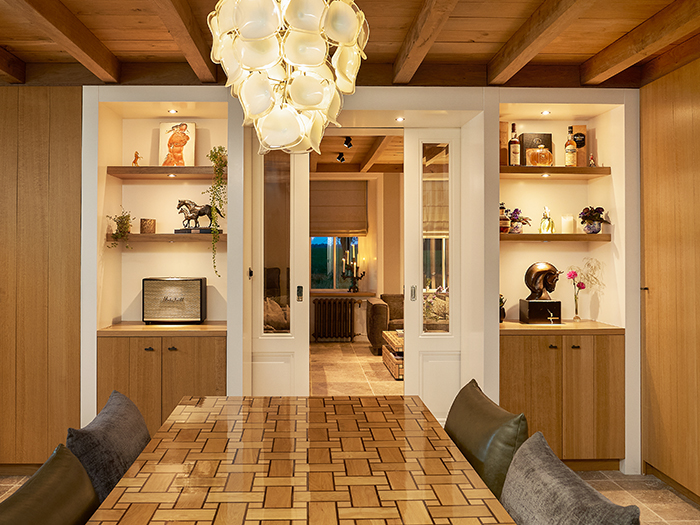 Meubelmaker in Woerden - inspiratie ensuite deuren op maat - Kragten Furniture Studio